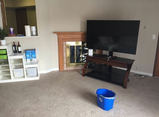949 Atlantic Ave APT E, Hoffman Estates, IL 60169