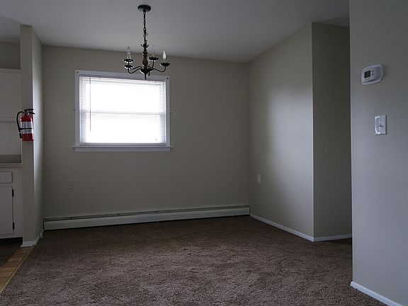 4th image of 607 Jamaica Blvd