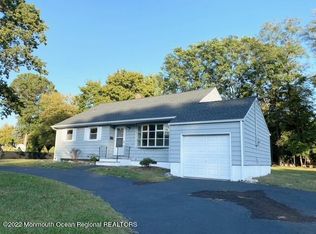 25 New Monmouth Rd, Middletown, NJ 07748