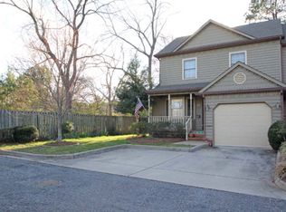 25 Heatherfield Ct, Kilmarnock, VA 22482