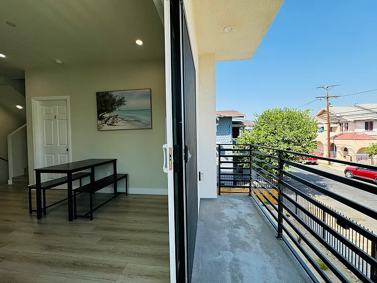 1829 Arapahoe St — Photo 8