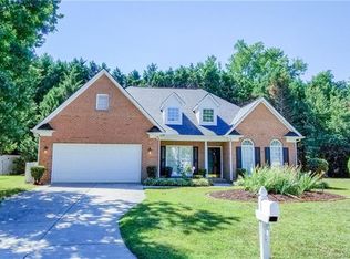 8211 Forest Shadow Cres, Cornelius, NC 28031
