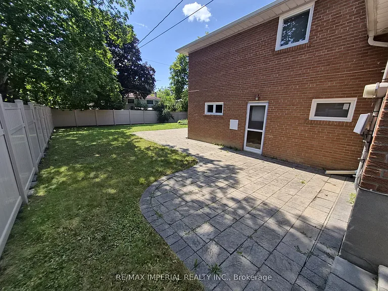 8 Multiflora Pl — Photo 3
