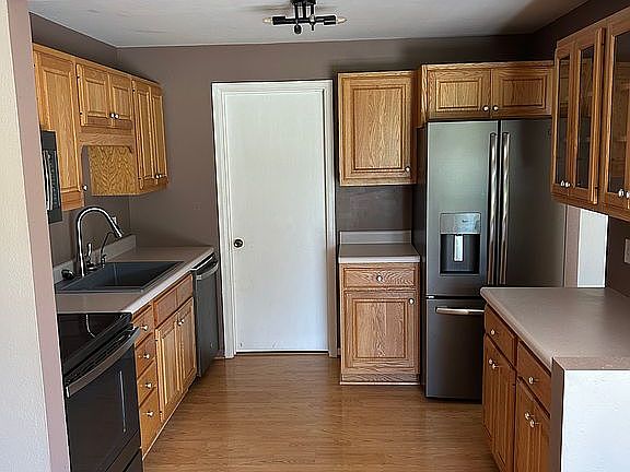 4th image of 203 Villa Rd