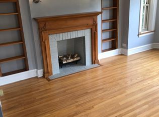 4845 Lee St APT 3, Skokie, IL 60077