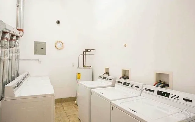 Rented by Compass | media 18