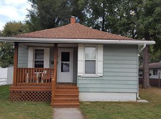 210 W Thomas St, Roxana, IL 62084