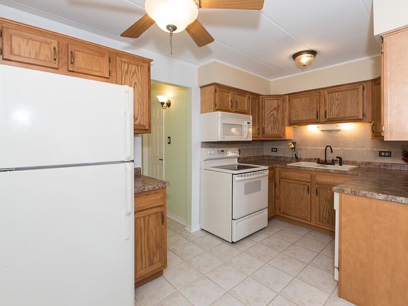 5th image of 10616 Central Ave APT 2S