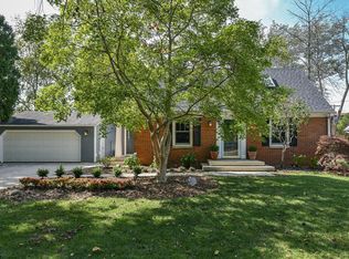 7629 N Seneca Rd, Fox Pt, WI 53217