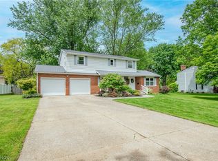300 Tanglewood Trl, Wadsworth, OH 44281