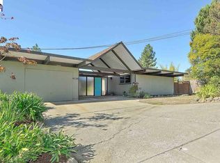 18511 Mountain Ln, Castro Valley, CA 94552
