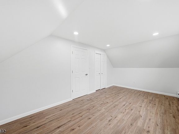 4th image of 49 Belmont Ln