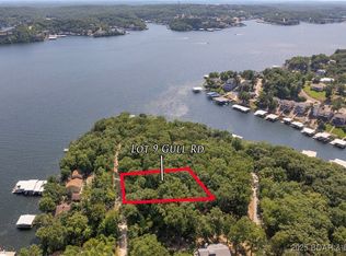 9 Gull Rd, Lake Ozark, MO 65049