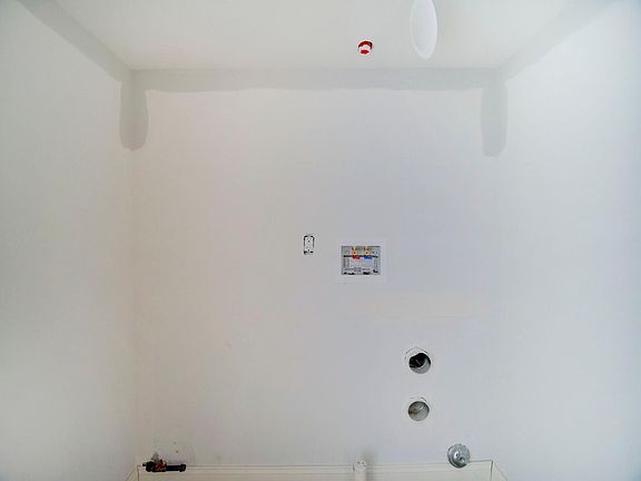 5th image of 1-459 Summer Ave Unit 1