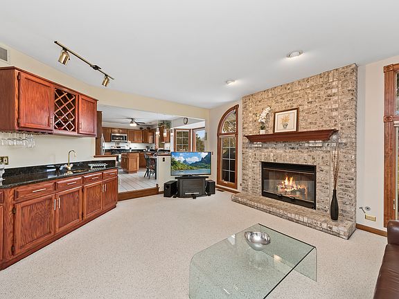 5th image of 63 Breckenridge Dr