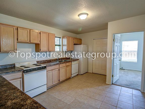4th image of 3435 Keltner Ave