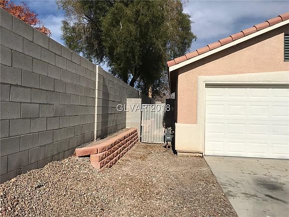 2nd image of 3210 Fontana Colony Ct