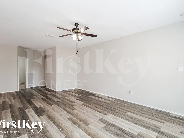 1450 Waldrop Dr — Photo 5