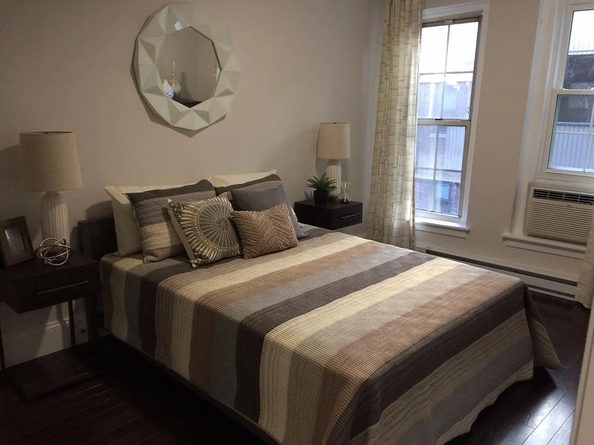2 bed, 600 sqft, $4,000 — Photo 2