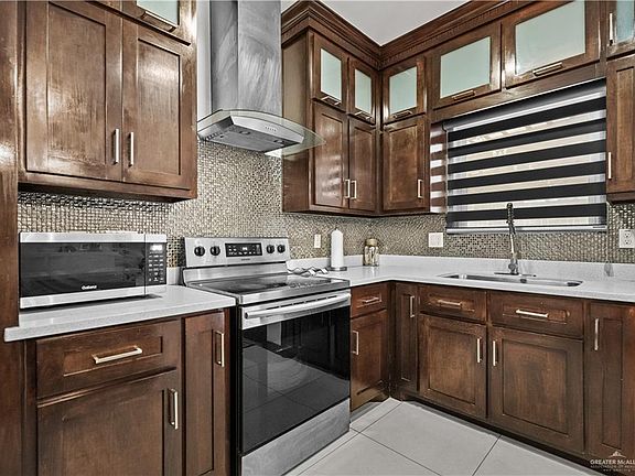 5th image of 4000 Eucaliptus Ave