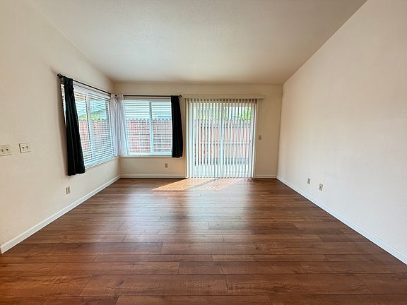 4th image of 3555 Laird St