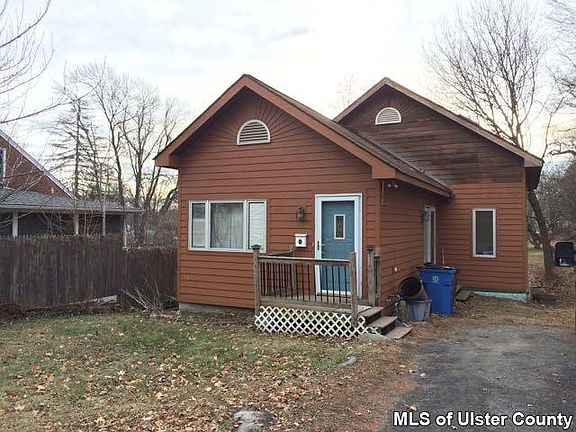 3rd image of 216 Lucas Ave