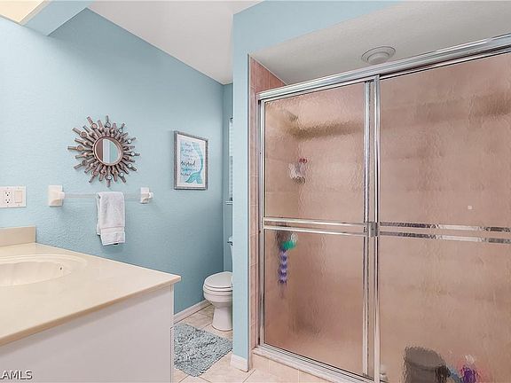 5th image of 5034 SW 20th Pl