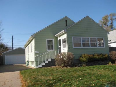 911 N Dakota Ave, Sioux Falls, SD, 57104