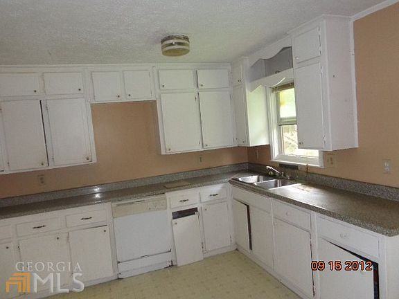 2nd image of 5761 Phillips Dr