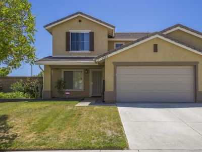 2800 W Newgrove St, Lancaster, CA, 93536