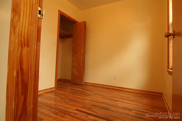 Rented by aptsandlofts.com | media 28