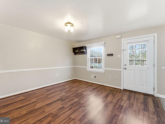 5th image of 7960 Central Park Cir