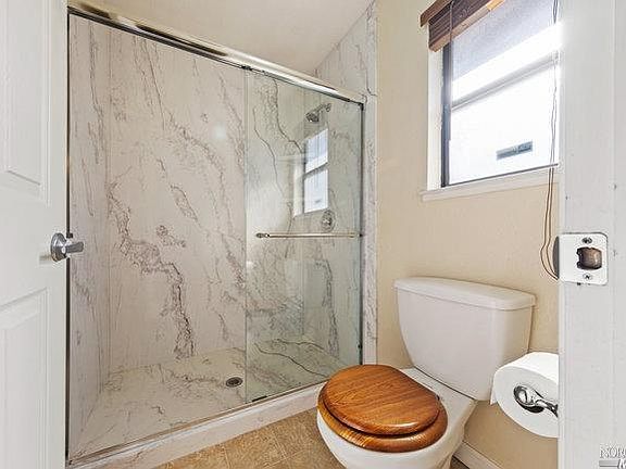5th image of 284 Honeydew Dr