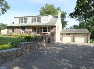 1256 Beverly Rd, Warminster, PA 18974