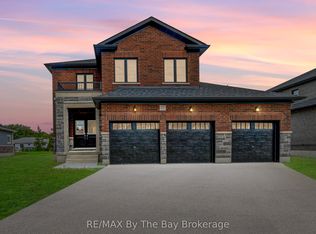 12 Misty Ridge Rd, Wasaga Beach, ON L9Z 0G8