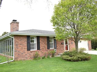 312 Zuider Ln, Oostburg, WI 53070