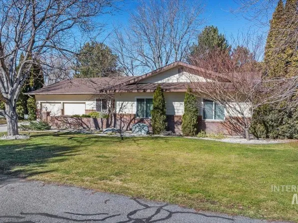 3228 Spring Creek Dr, Twin Falls, ID 83301