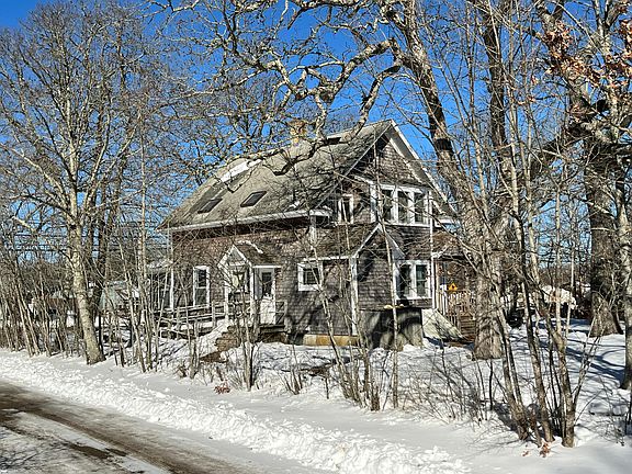 2nd image of 378 State Rd