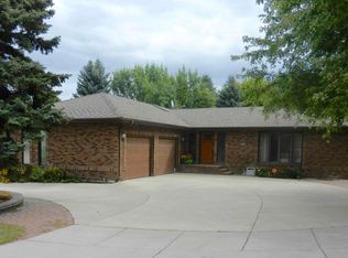 1409 14th St SW, Minot, ND 58701