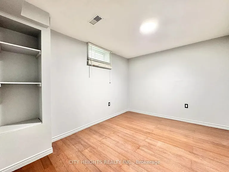 94 Reed Dr — Photo 10