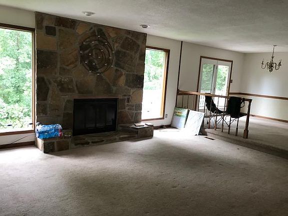 5th image of 1429 S Courtney Oak Ln