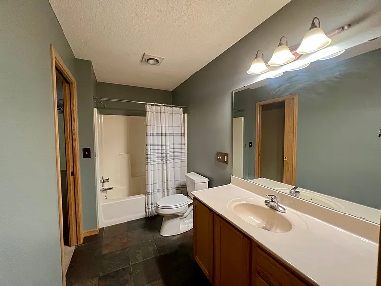 1701 Pheasant Run — Photo 15