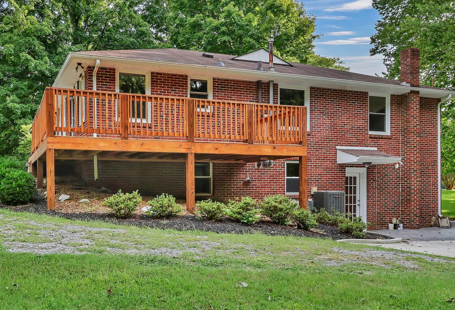 613 Channell Drive — Photo 3