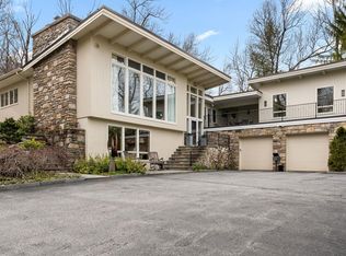 12 Old Brook Dr, Worcester, MA 01609