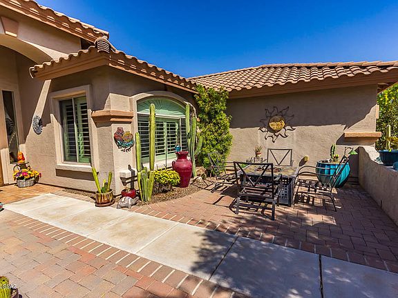 3rd image of 959 N Turquoise Vista Dr