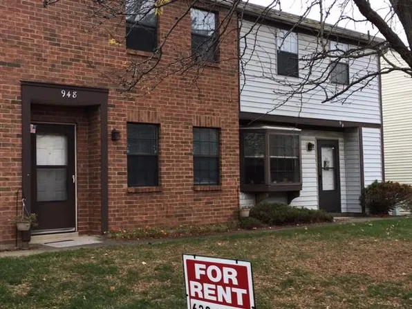 978 Cross Country Dr E, Westerville, OH 43081