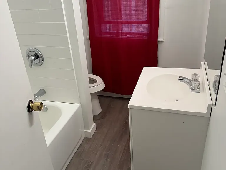 3223 Main St #2 — Photo 1