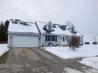40 Jaz Cir, Reedsburg, WI 53959