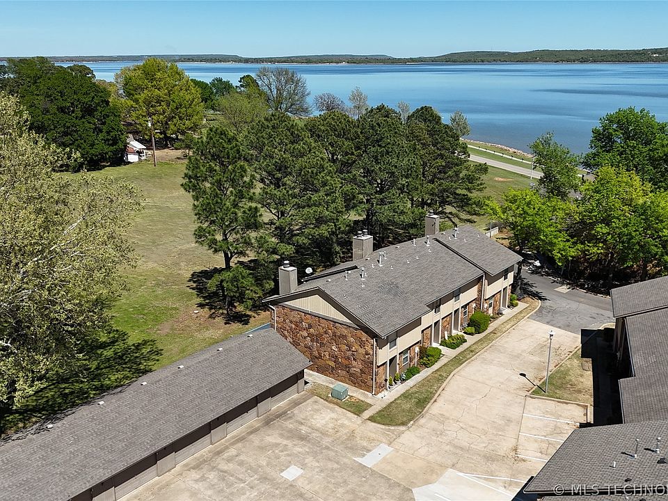 1st image of 701 Lakeshore Dr APT 10