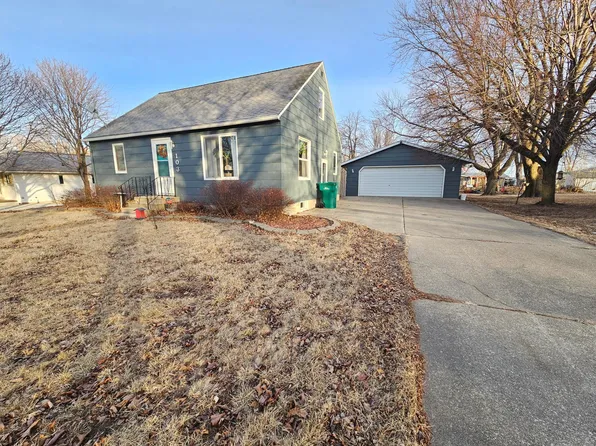 103 E 1st St, Elkton, MN 55933